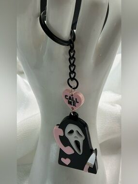 HAND UPCYCLED GHOST FACE FROM SCREAM CALL ME KEYCHAIN